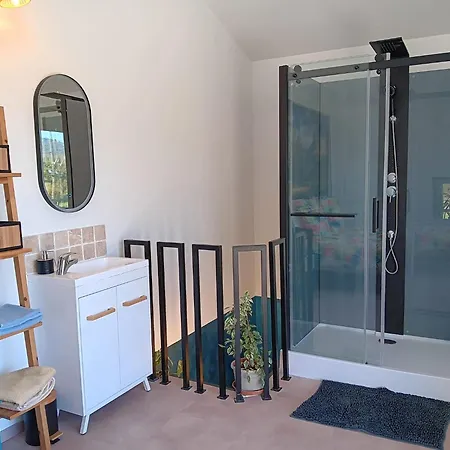 La Batisse, Jacuzzi Privatif Et Terrasse شقة