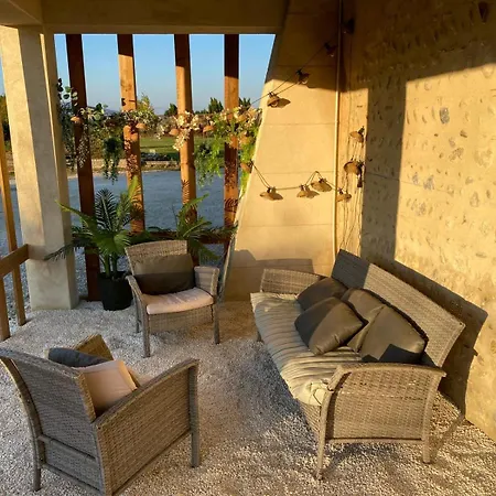 La Batisse, Jacuzzi Privatif Et Terrasse Apartament *